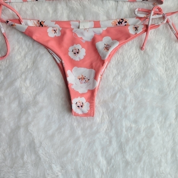 Women's Floral Bikini - Picture 5 of 8